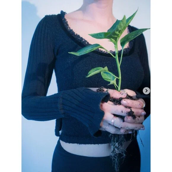 UNIF Vost ribbed sleeve scoop neck knit top - Picture 3 of 7